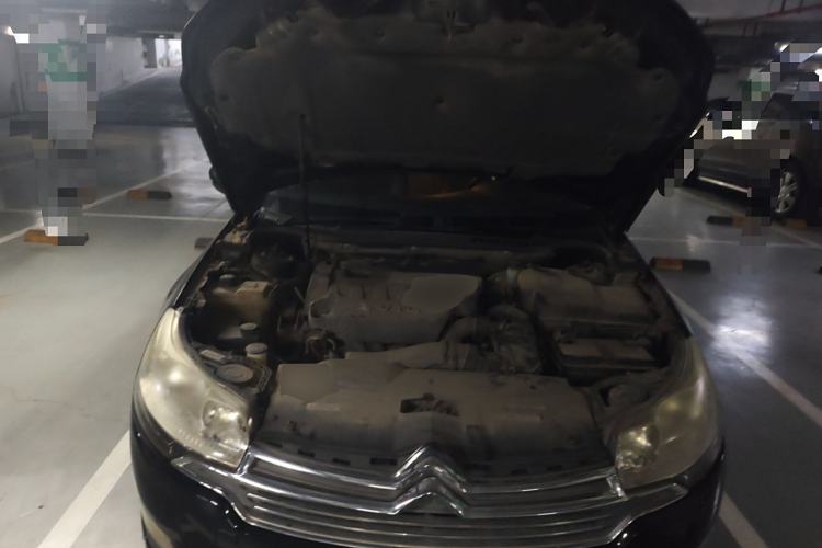 Used Citroen C5 2013 2.3L Automatic Zunyu Model Engine Bay