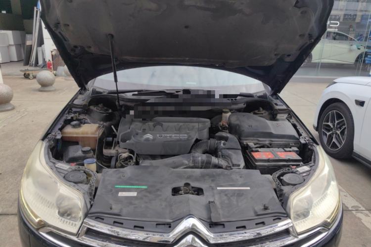 Used Citroen C5 2013 2.3L Automatic Zunyu Model Engine Bay