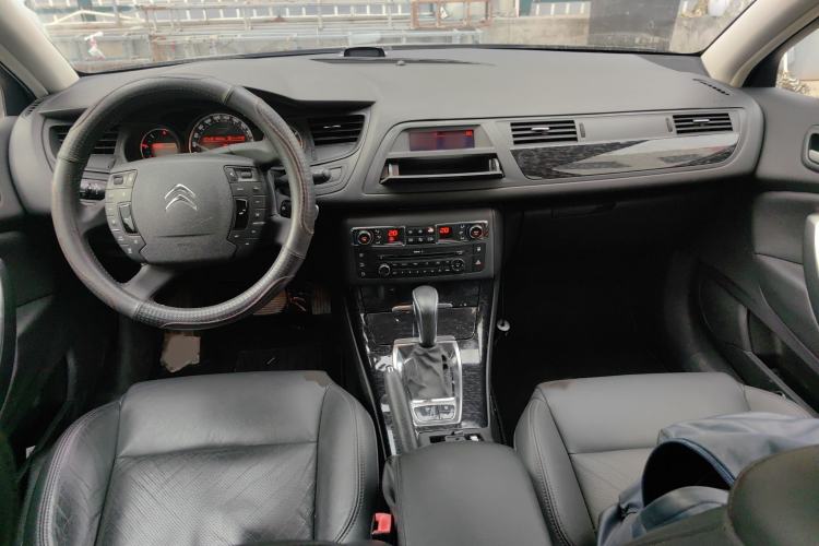 Used Citroen C5 2013 2.3L Automatic Zunyu Model Interior 2