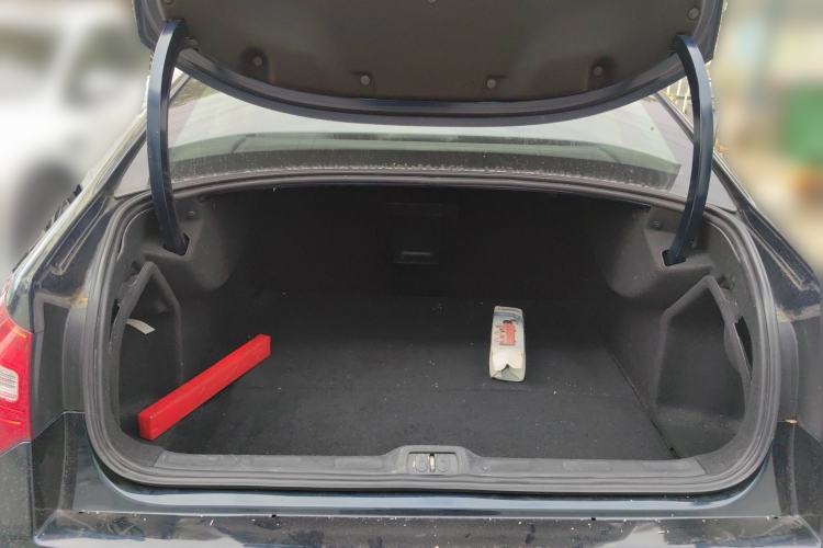 Used Citroen C5 2013 2.3L Automatic Zunyu Model Trunk