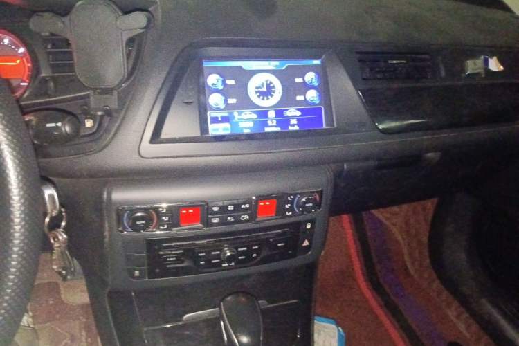 Used Citroen C5 2013 2.0L Automatic Enjoyment Model Audio And AC Panel