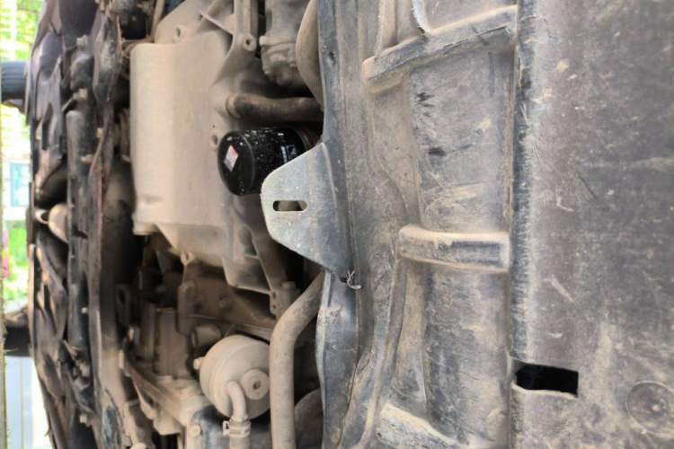 Used Citroen C5 2013 2.3L Automatic Zunyu Model Chassis Front