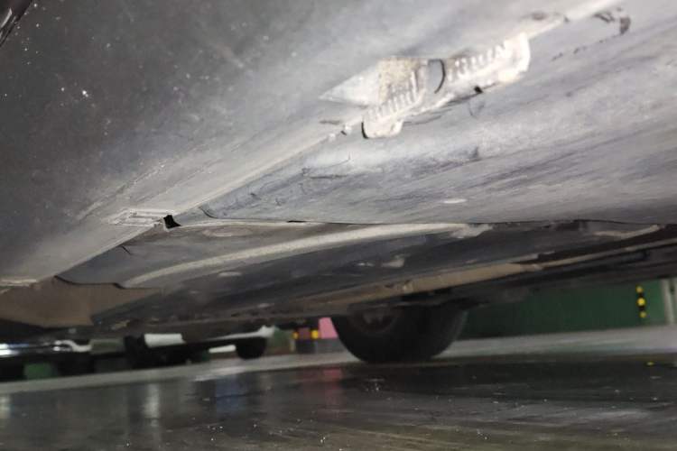 Used Citroen C5 2013 2.0L Automatic Luxury Model Chassis Rear Left