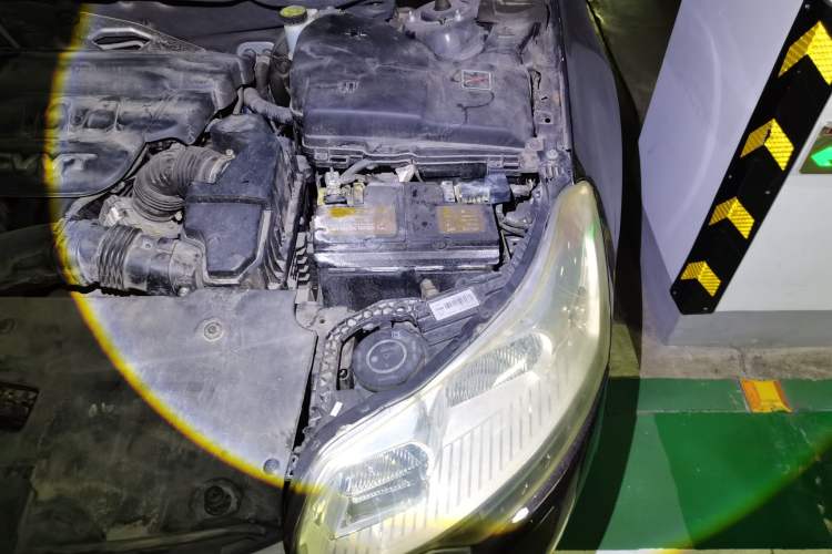 Used Citroen C5 2013 2.0L Manual Comfort Version Engine Bay Left