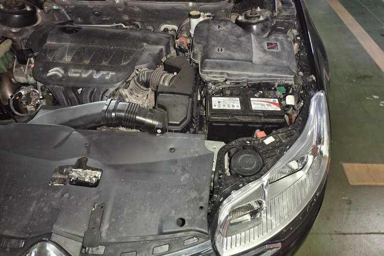 Used Citroen C5 2013 2.0L Automatic Luxury Model Engine Bay Left