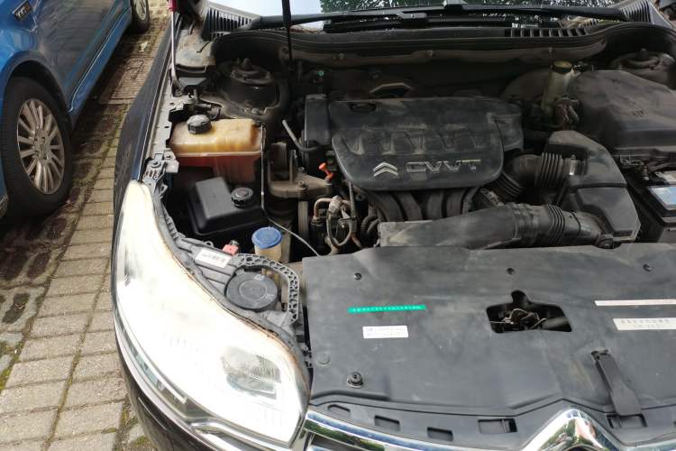 Used Citroen C5 2013 2.0L Automatic Luxury Model Engine Bay Right