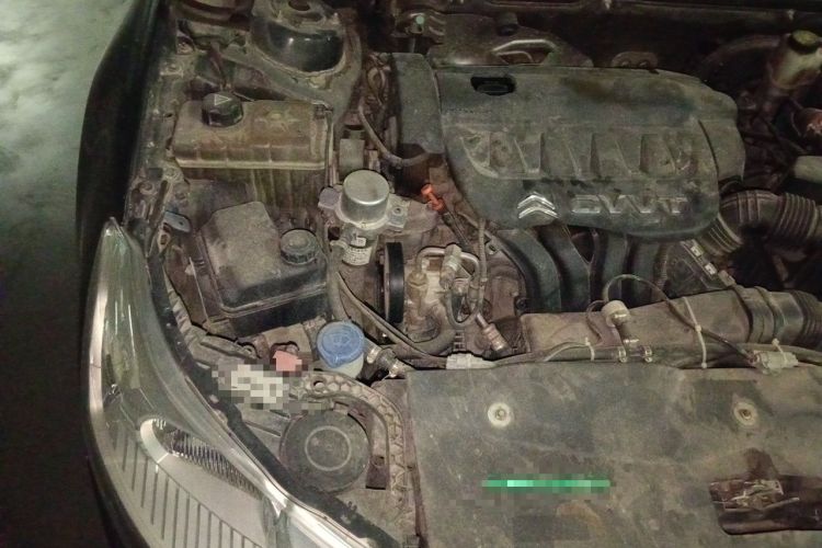 Used Citroen C5 2013 2.0L Automatic Enjoyment Model Engine Bay Right