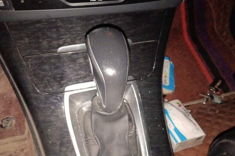 Used Citroen C5 2013 2.0L Automatic Enjoyment Model Gear Lever