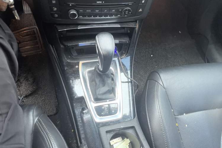 Used Citroen C5 2013 2.0L Automatic Luxury Model Gear Lever