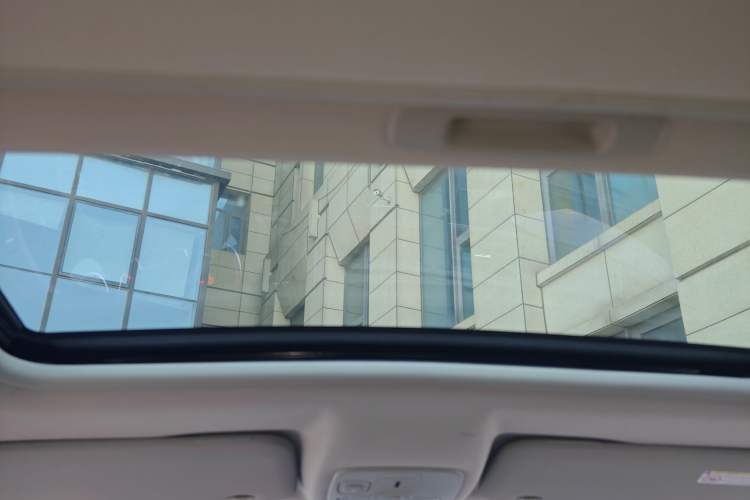 Used Citroen C5 2013 2.0L Automatic Luxury Model Headliner