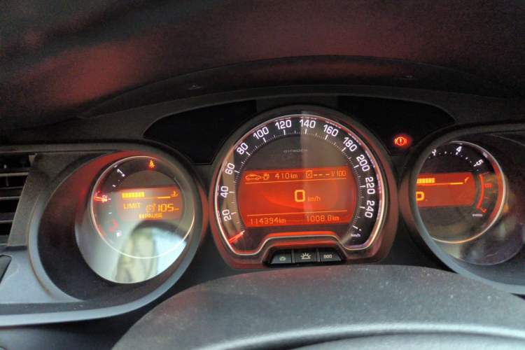 Used Citroen C5 2013 2.3L Automatic Zunyu Model Instrument Cluster