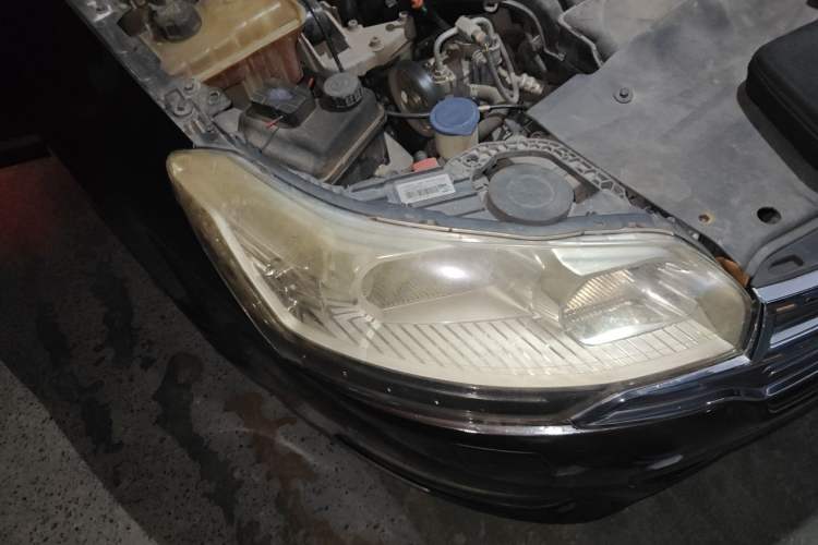 Used Citroen C5 2013 2.0L Automatic Luxury Model Right Front Headlight