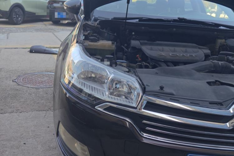 Used Citroen C5 2013 2.0L Automatic Luxury Model Right Front Headlight