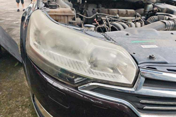 Used Citroen C5 2013 2.0L Automatic Luxury Model Right Front Headlight