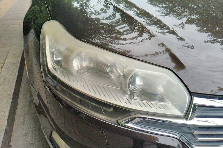 Used Citroen C5 2013 2.0L Automatic Luxury Model Right Front Headlight