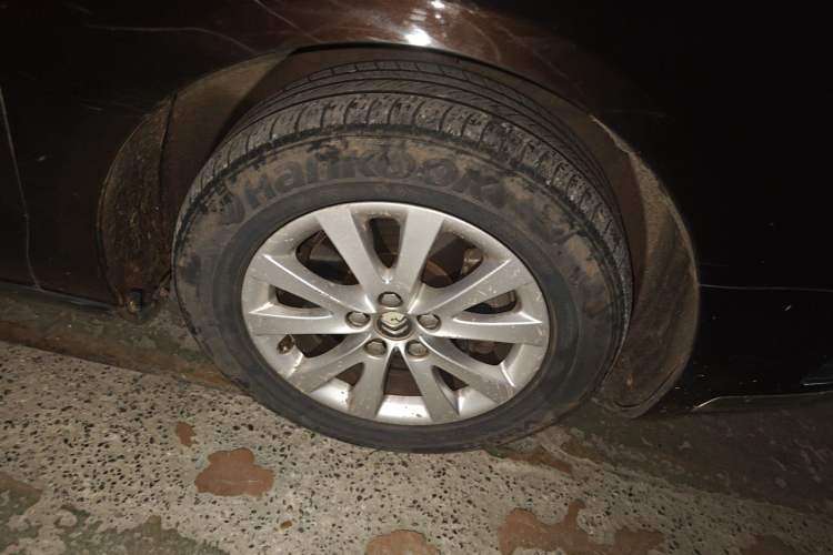 Used Citroen C5 2013 2.0L Automatic Luxury Model Right Front Wheel Hub