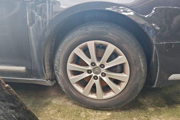 Used Citroen C5 2013 2.0L Automatic Luxury Model Right Front Wheel Hub
