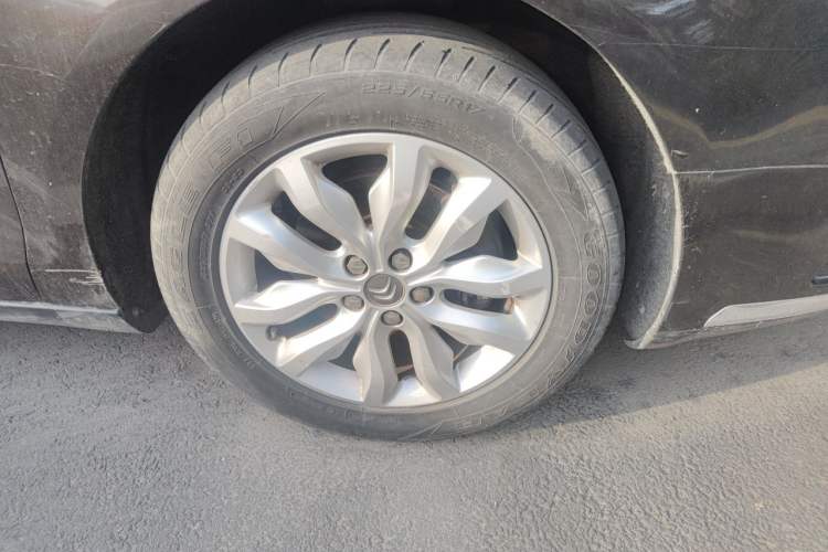 Used Citroen C5 2013 2.3L Automatic Prestige Edition Right Front Wheel Hub