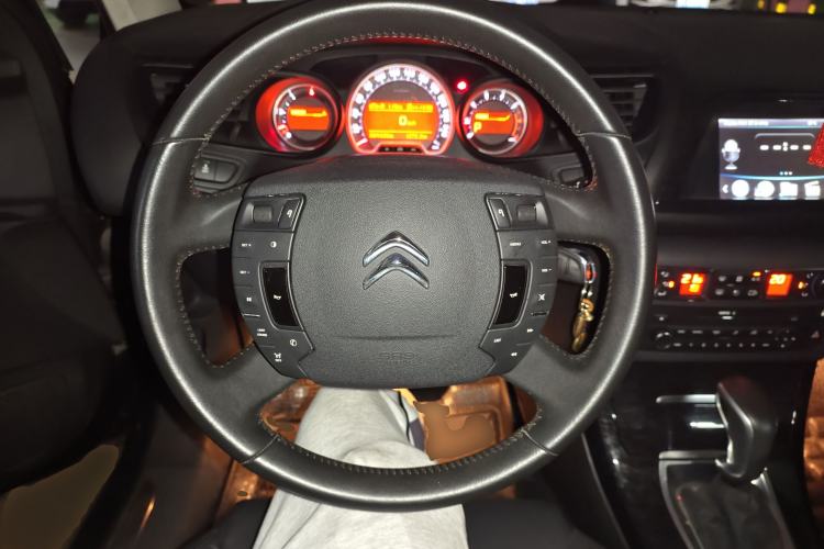 Used Citroen C5 2013 2.0L Automatic Luxury Model Steering Wheel