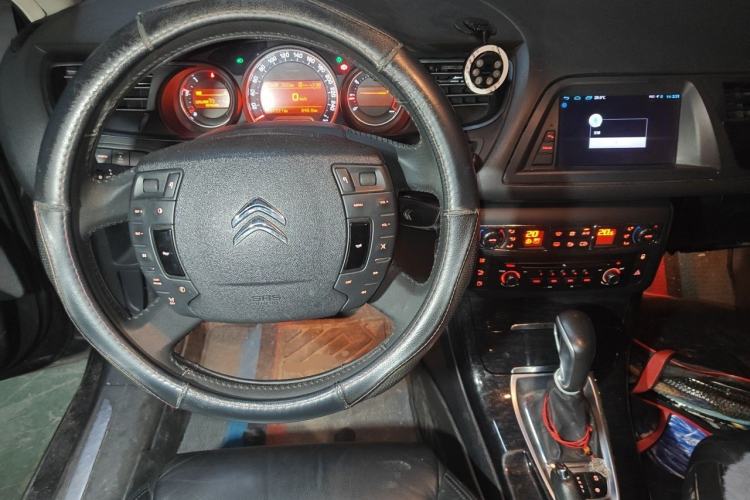 Used Citroen C5 2013 2.0L Automatic Luxury Model Steering Wheel