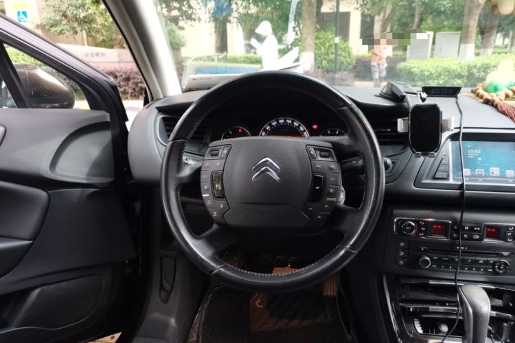 Used Citroen C5 2013 2.0L Automatic Luxury Model Steering Wheel
