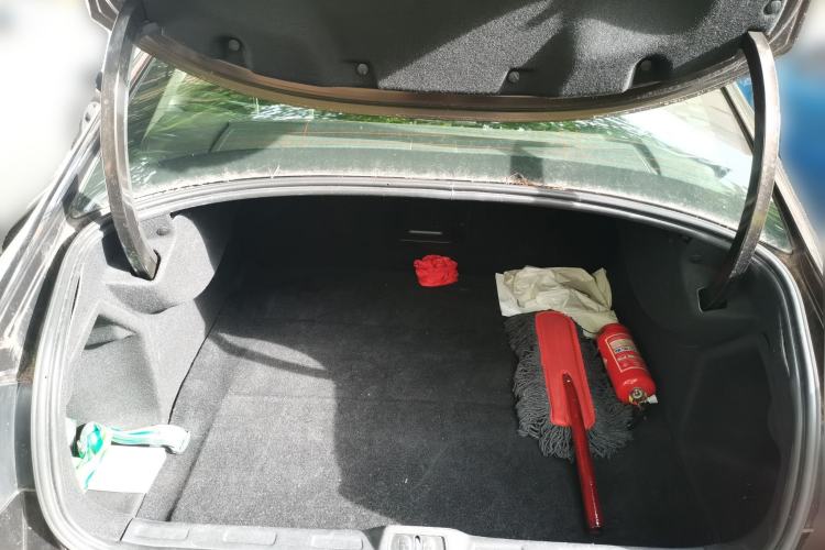 Used Citroen C5 2013 2.0L Automatic Luxury Model Trunk