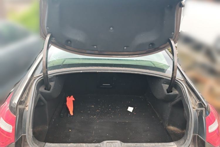 Used Citroen C5 2013 2.0L Automatic Luxury Model Trunk