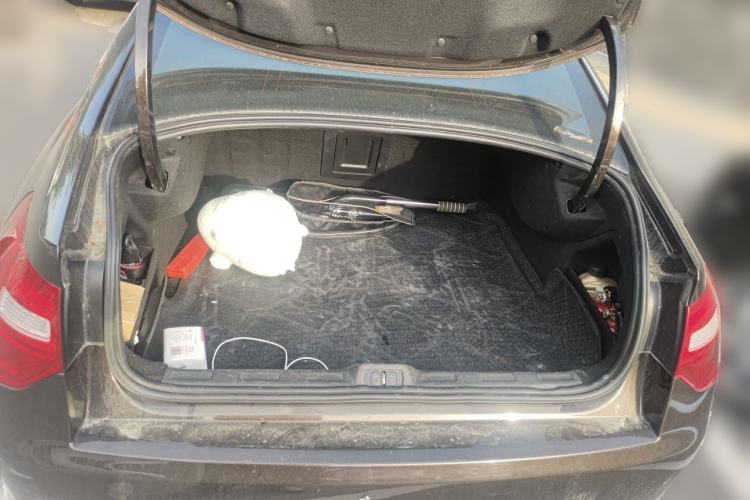 Used Citroen C5 2013 2.3L Automatic Prestige Edition Trunk
