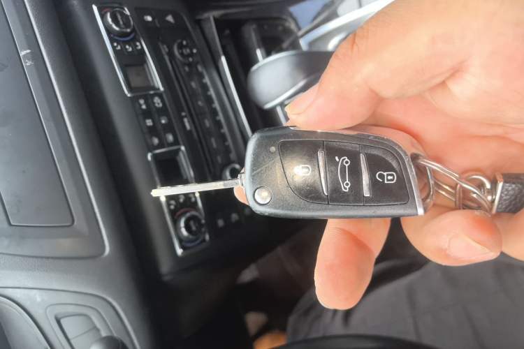 Used Citroen C5 2013 2.0L Automatic Luxury Model Vehicle Key