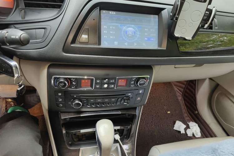 Used Citroen C5 2013 2.3L Automatic Zunyu Model Audio And AC Panel