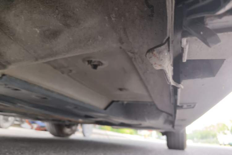 Used Citroen C5 2013 2.0L Automatic Luxury Model Chassis Front Left