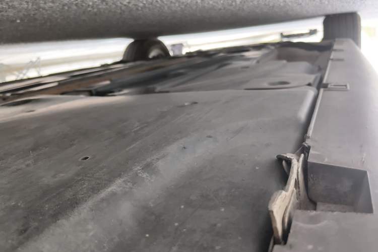 Used Citroen C5 2013 2.0L Automatic Luxury Model Chassis Rear Left
