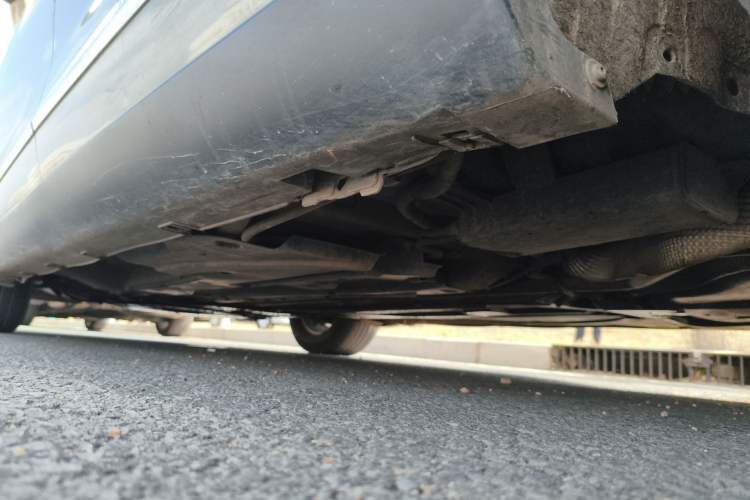 Used Citroen C5 2013 2.0L Automatic Luxury Model Chassis Rear Left