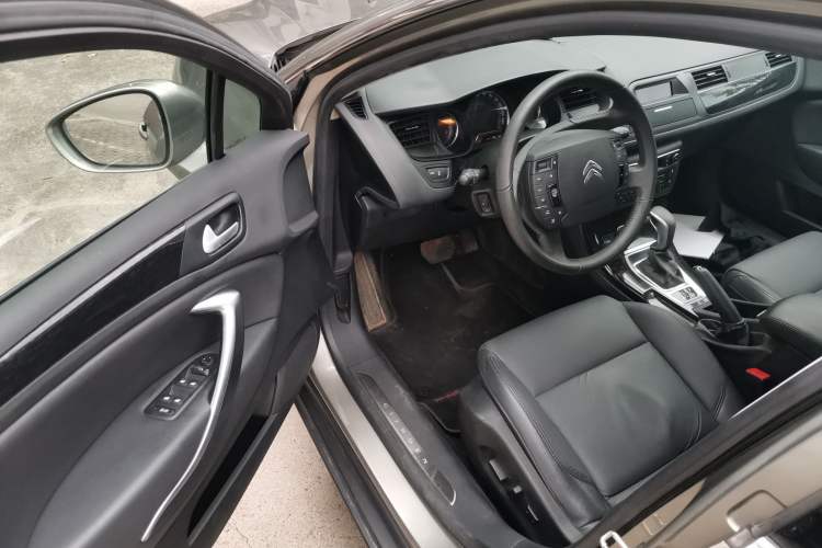 Used Citroen C5 2013 2.0L Automatic Luxury Model Driver Seat