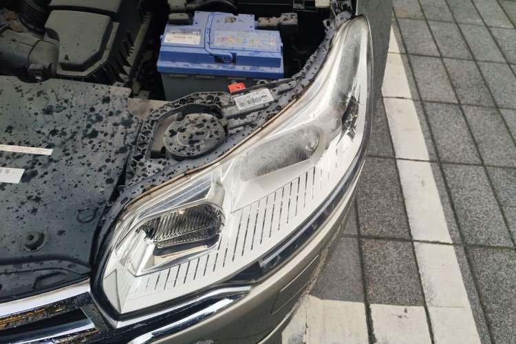 Used Citroen C5 2013 2.0L Automatic Luxury Model Engine Bay Left