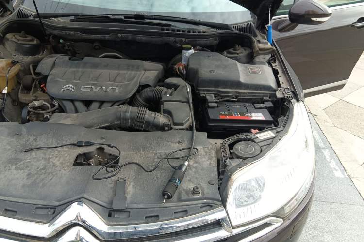 Used Citroen C5 2013 2.0L Automatic Luxury Model Engine Bay Left