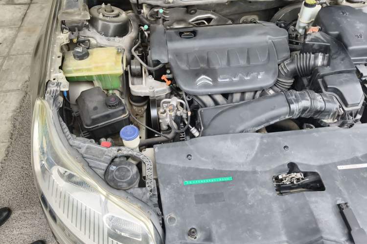 Used Citroen C5 2013 2.0L Automatic Luxury Model Engine Bay Right