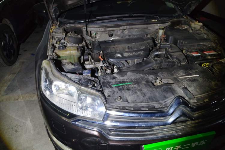 Used Citroen C5 2013 2.0L Automatic Luxury Model Engine Bay Right