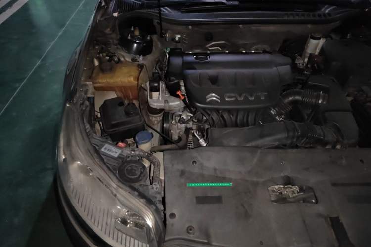 Used Citroen C5 2013 2.0L Automatic Luxury Model Engine Bay Right
