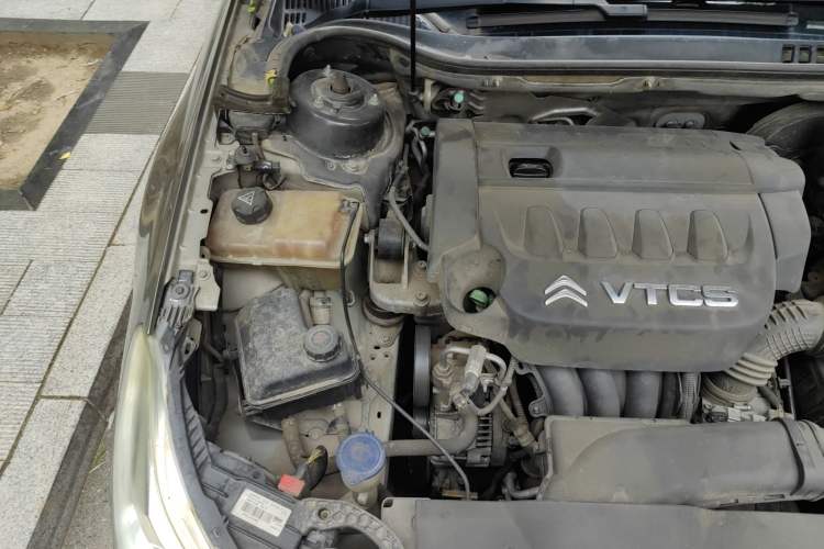Used Citroen C5 2013 2.3L Automatic Zunyu Model Engine Bay Right