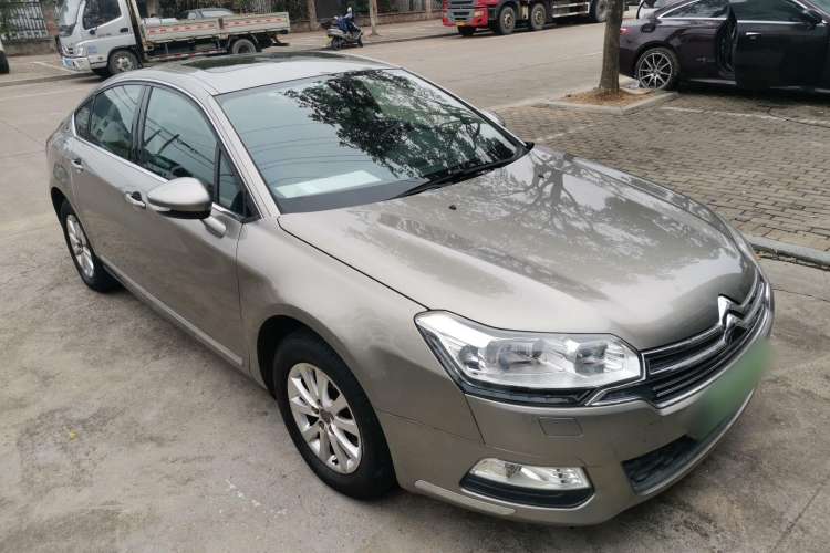 Used Citroen C5 2013 2.0L Automatic Luxury Model Front Right 45 Deg