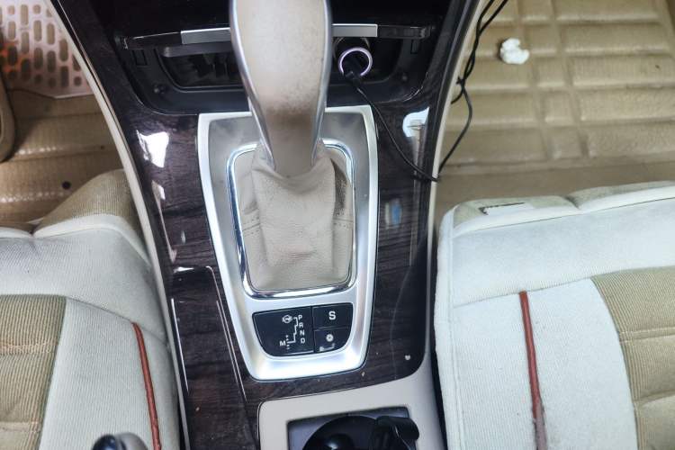Used Citroen C5 2013 2.0L Automatic Luxury Model Gear Lever
