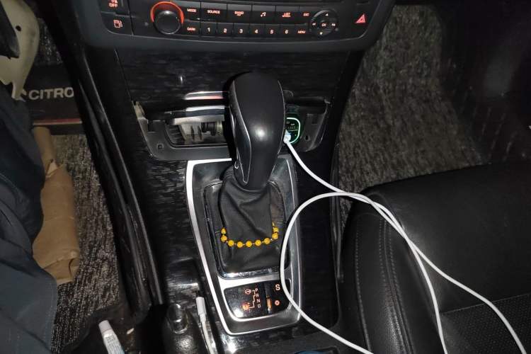 Used Citroen C5 2013 2.0L Automatic Luxury Model Gear Lever