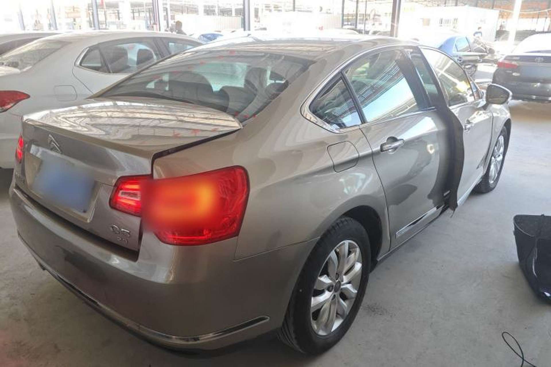 Used Citroen C5 2013 2.3L Automatic Zunyu Model Rear Right 45 Deg