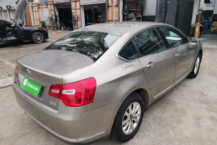 Used Citroen C5 2013 2.0L Automatic Luxury Model Rear Right 45 Deg
