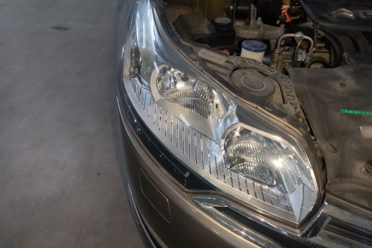 Used Citroen C5 2013 2.0L Automatic Luxury Model Right Front Headlight