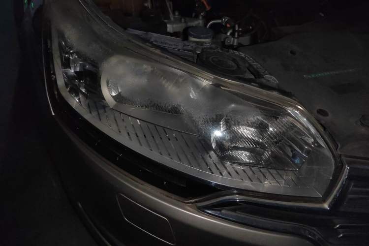 Used Citroen C5 2013 2.0L Automatic Luxury Model Right Front Headlight