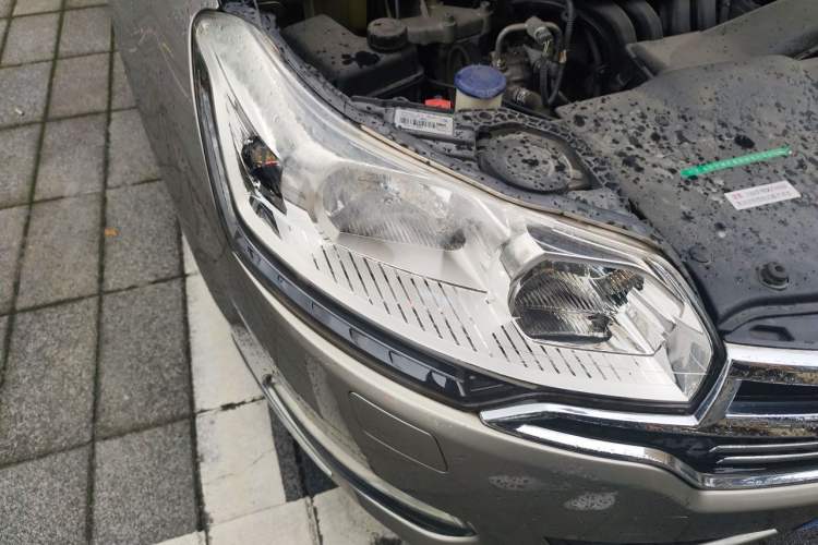 Used Citroen C5 2013 2.0L Automatic Luxury Model Right Front Headlight