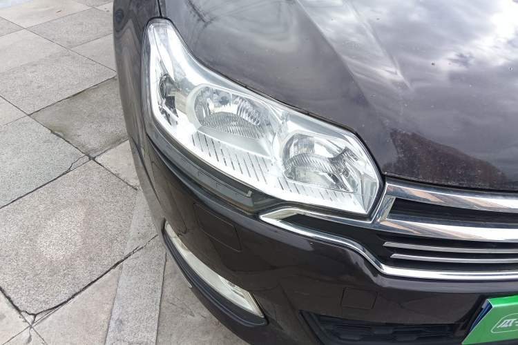 Used Citroen C5 2013 2.0L Automatic Luxury Model Right Front Headlight
