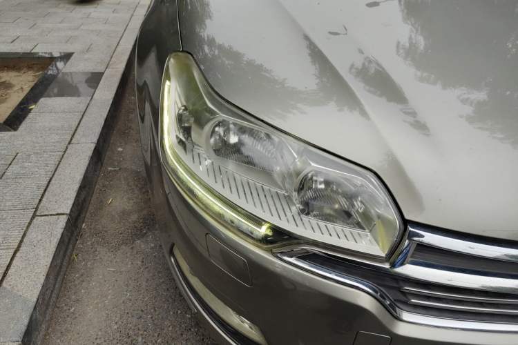 Used Citroen C5 2013 2.3L Automatic Zunyu Model Right Front Headlight